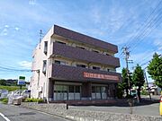 金剛駅よりバス10分 徒歩3分 3階 築18年2ヶ月の賃貸物件