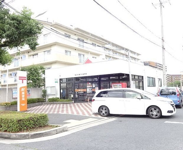 富田林藤沢台郵便局まで807m