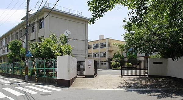 画像26:京都市立久世中学校まで585m