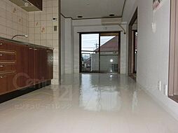 ロイヤルガーデン長岡京 206 2階2DKのリビング/ダイニング