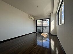 メイビ・I 202 2階ワンルームのリビング/ダイニング