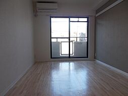 フロイデ東向日 411 4階1Kのリビング/ダイニング