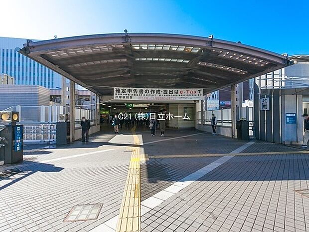 JR戸塚駅まで2446m、戸塚駅西口のショッピングモール『トツカーナモール』は戸塚駅直結のショッピングモールで様々な店舗が集まっています。