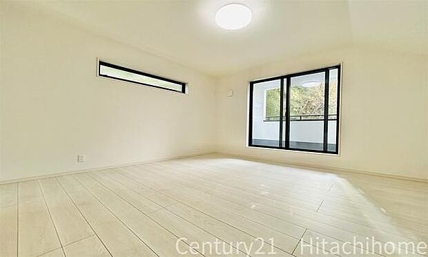 《寝室》 ■朝から日差しいっぱい、早起きしたくなる洋室。ベッドを置いてもゆとりを感じられる。窓からの朝日が心地よい目覚めへと誘います。ゆとりある広さを確保し、心地よいプライベートタイムを演出します。