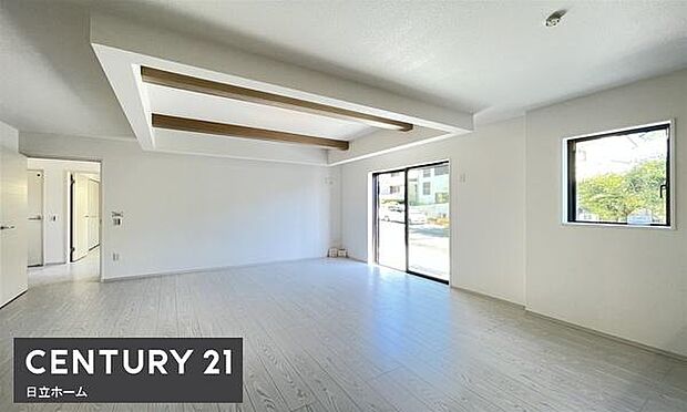 《リビングダイニング》　■開放的で広いリビング。のびのびとくつろげるリビングは、家族のコミュニケーションの場としてみんなが集まる場所に。