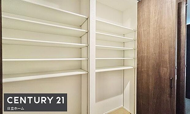 《収納》　■効率よく片付けられる収納スペース