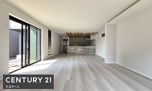 《リビングダイニング》　■上質な時間を育む暮らしのメインステージ。