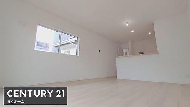 《前面道路》　■静かで落ち着いた雰囲気。