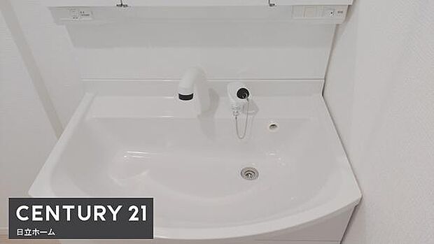 《外観》　■豊かな光が照らすこの場所は、たわいもない会話を楽しみ、ゆったりとした時間を過ごす場所。家族の日常が刻まれる大切な空間です。