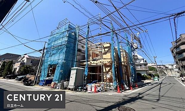 《前面道路》　■閑静な住宅街の一角