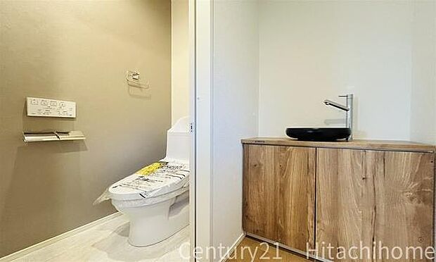 《洗面化粧台》 ■2階にも使いやすい可愛らしいデザインの洗面化粧台を造作しました。