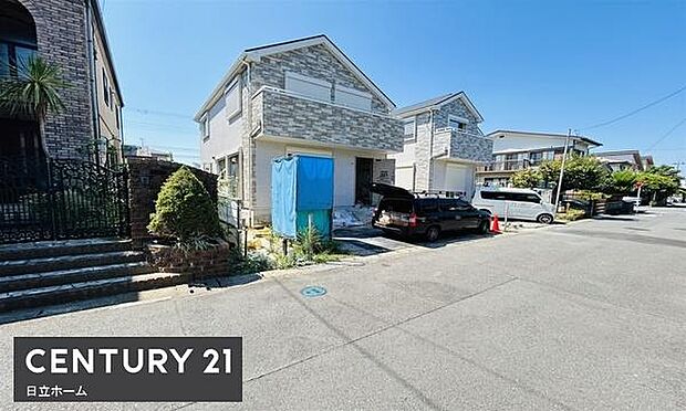 《前面道路》　■閑静な住宅街の一角