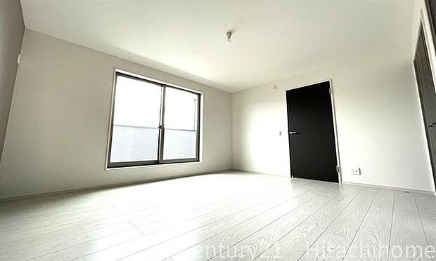 《寝室》　■心地よい眠りへといざなうしっとりと落ち着いた雰囲気の寝室。収納豊富で寝室をいつもすっきりさせてくれます。