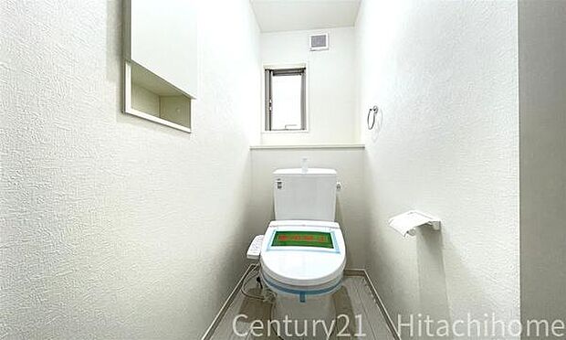 《トイレ》　■清潔感のある落ち着いたトイレ。