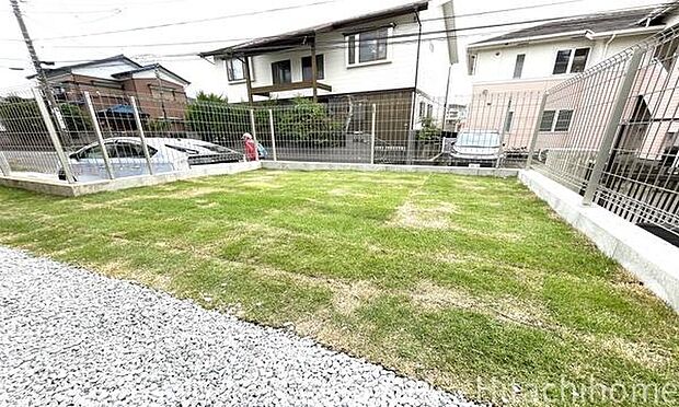 《庭》　■土と緑が身近に感じられるお庭があるのは嬉しいですね。