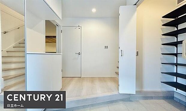 《玄関》　■我が家の顔である玄関。帰るのが楽しみになりますね。