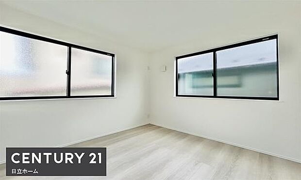 《寝室》　■心地よい眠りへといざなうしっとりと落ち着いた雰囲気の寝室。収納豊富で寝室をいつもすっきりさせてくれます。