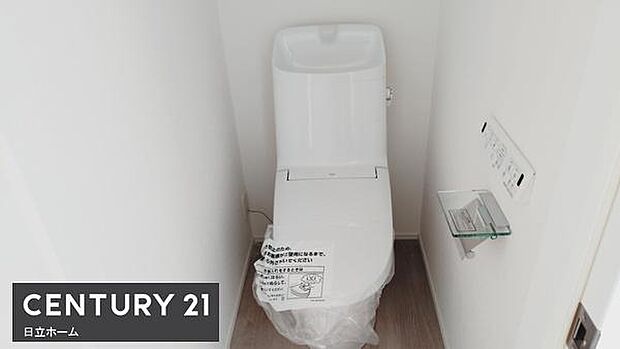 《トイレ》　■清潔感のある落ち着いたトイレ。