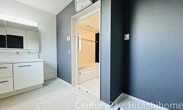 《洗面台》 ■朝のバタバタした身支度を支えてくれる洗面所。