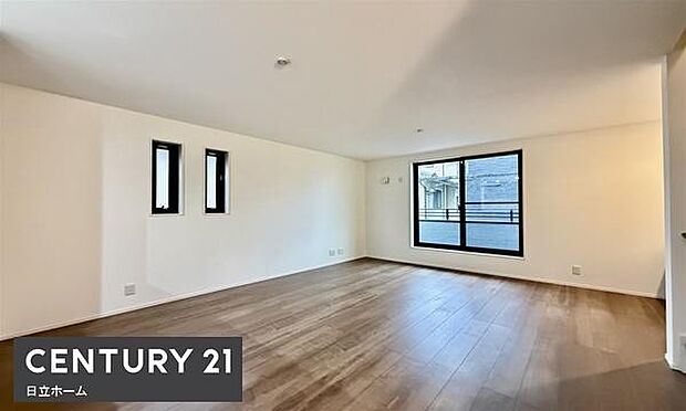 《リビングダイニング》　■ご家族でゆったりとした時間を過ごす場所です。