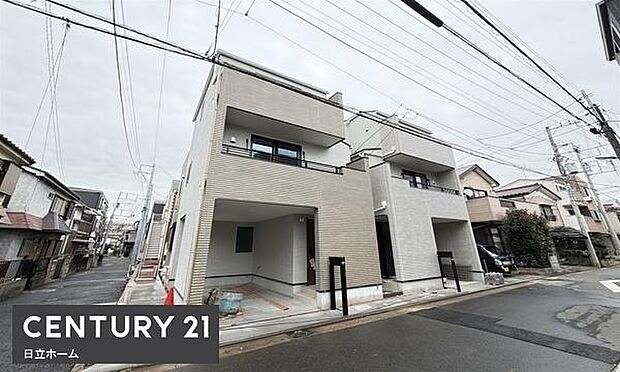 《前面道路》　■道路と敷地はフラットな地形です。