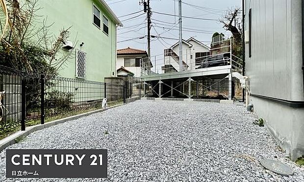 《庭》 ■お庭ではお子様と遊んだり、ガーデニングも楽しめます。