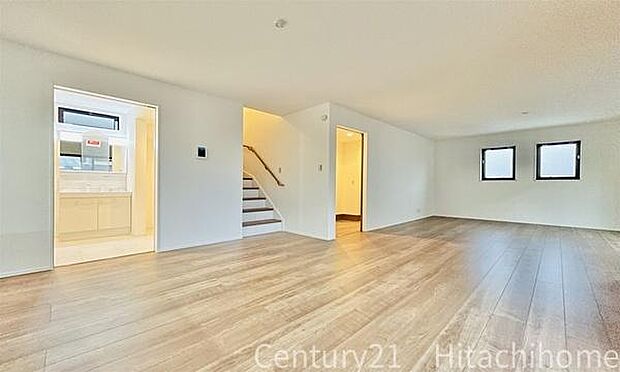 《リビングダイニング》 ■ご家族でゆったりとした時間を過ごす場所です。