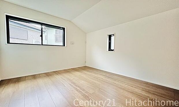 《洋室》 ■収納もしっかりとれていて、陽当たりも良く明るい居室。