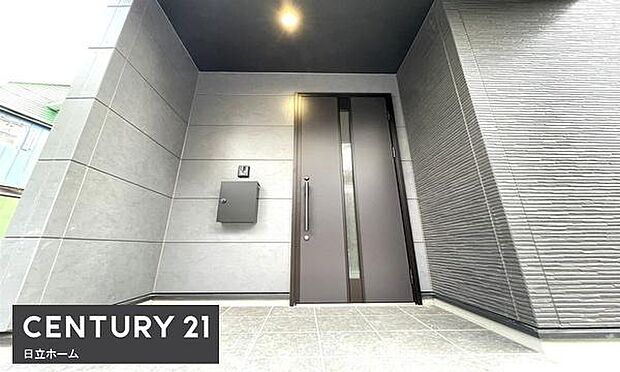 《玄関》　■我が家の顔である玄関。帰るのが楽しみになりますね。