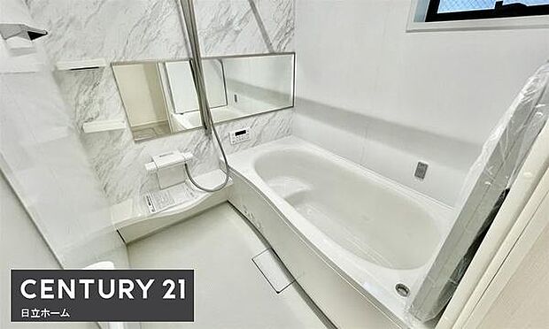 《浴室》 ■高級感のあるバスルームは一日の疲れを癒す居心地の良い空間です。