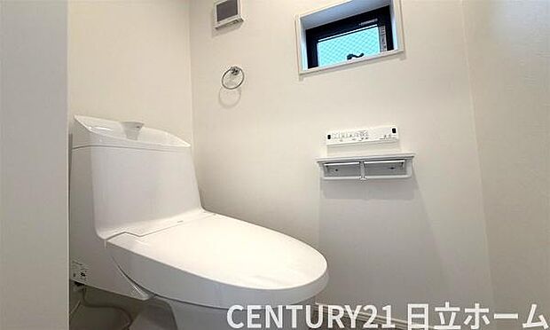 《トイレ》 ■トイレは明るい空間で清潔感があります。