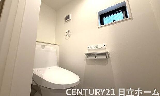 《トイレ》 ■清潔感のある落ち着いたトイレ。