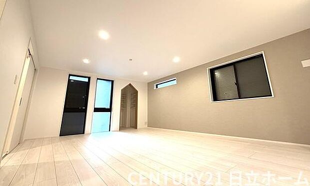 《リビングダイニング》 ■ご家族でゆったりとした時間を過ごす場所です。