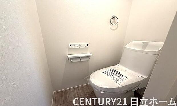 《トイレ》 ■トイレは明るい空間で清潔感があります。