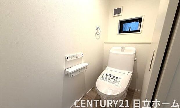 《トイレ》 ■清潔感のある落ち着いたトイレ。