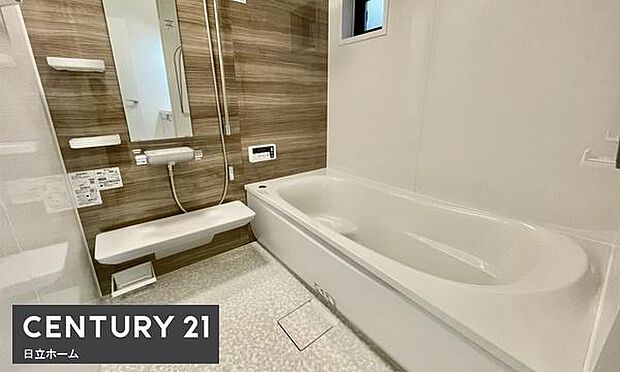 《浴室》 ■ゆったり足を伸ばせる浴槽。お子様と一緒でもゆとりの1坪タイプ。1日の疲れを癒してくれるバスタイム。