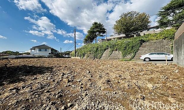 車の通りが少ないため、小さなお子様がいても安心ですね。