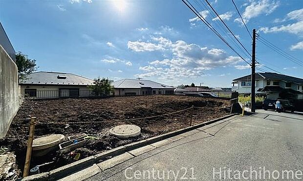 《前面道路》　■閑静な住宅街の一角