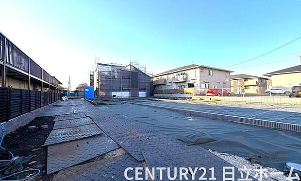 《前面道路》　■閑静な住宅街の一角