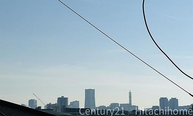 横浜ランドマークタワーを望む眺望があります。