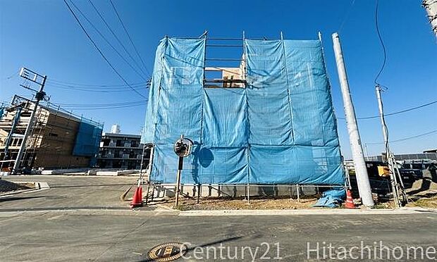 《外観》　■家族みんなが落ち着ける場所。明るい空間で心も暖か、朝から爽やかな気分。寝る時も包みこまれるようにふんわりと。家にいることが心と体に優しい暖かな暮らし。