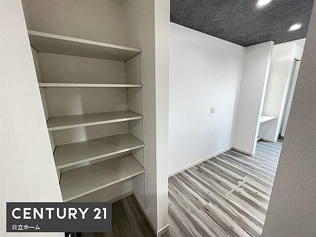 《収納》 ■効率よく片付けられる収納スペース