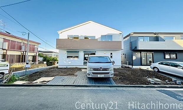 《前面道路》　■道路と敷地はフラットな地形です。