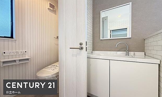 《トイレ》　■手洗い水栓のあるホテルライクなトイレです。程よい空間が実は一時の安らぎタイム。