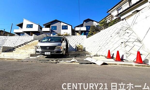 《駐車場》　■駐車場2可能（車種による）。間口もゆったり。らくらく停められます。