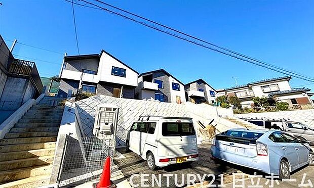 《現地》　■安心して暮らせそうな住環境です。