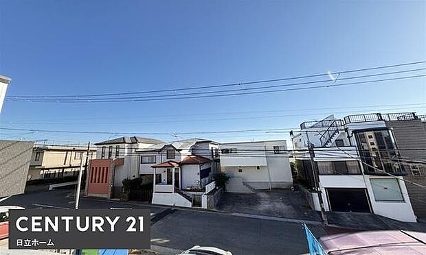 《眺望》 ■目の前には気持ちの良い青空が広がります。開放的で開けた空間が望めます。