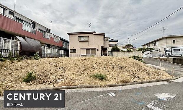 《前面道路》　■閑静な住宅街の一角