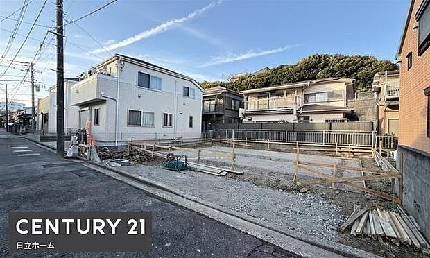 《外観》　■豊かな光が照らすこの場所は、たわいもない会話を楽しみ、ゆったりとした時間を過ごす場所。家族の日常が刻まれる大切な空間です。