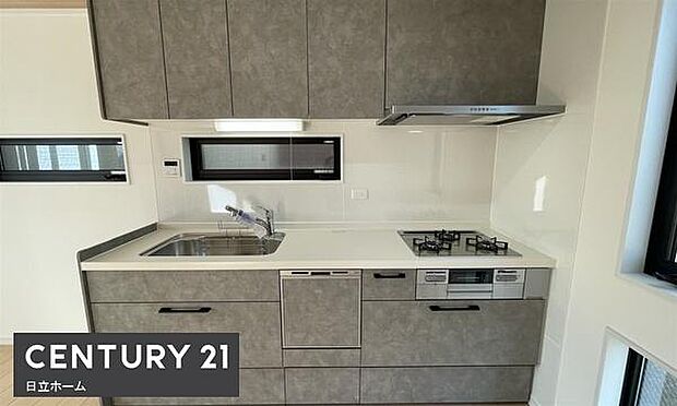 《食器洗い乾燥機》 ■食事後もゆっくり過ごせる食器洗い乾燥機を設置。